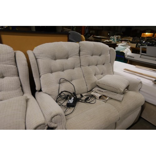 548 - Electric 2-seater sofa & 2 reclining chairs - warranted until 12 noon Tuesday following the above sa... 