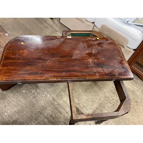 547 - Antique tea table