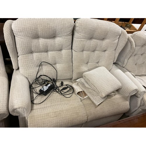 548 - Electric 2-seater sofa & 2 reclining chairs - warranted until 12 noon Tuesday following the above sa... 