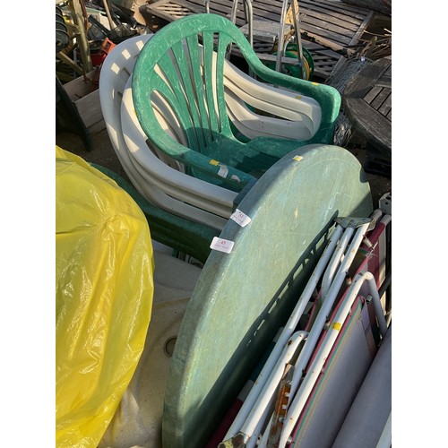 45 - Qty of garden chairs