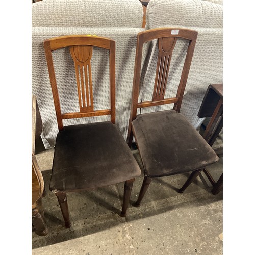 541 - 2 dining chairs