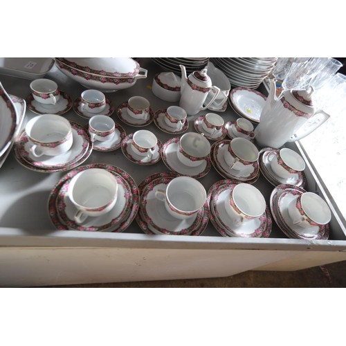 490 - German tea/coffee sets & part dinner service