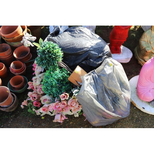 42 - Quantity of various flowers