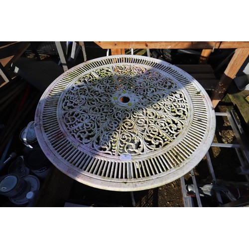 47 - Outside decorative metal round table