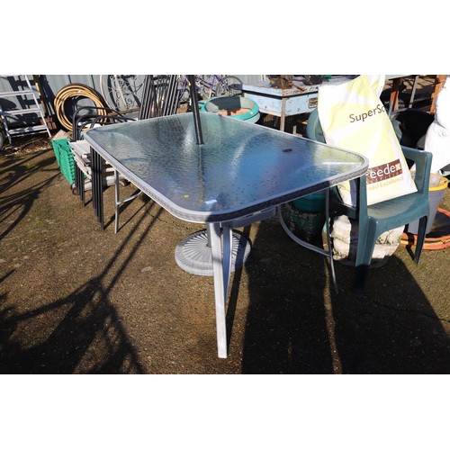 55 - Garden table, 4 chairs, parasol, cushions