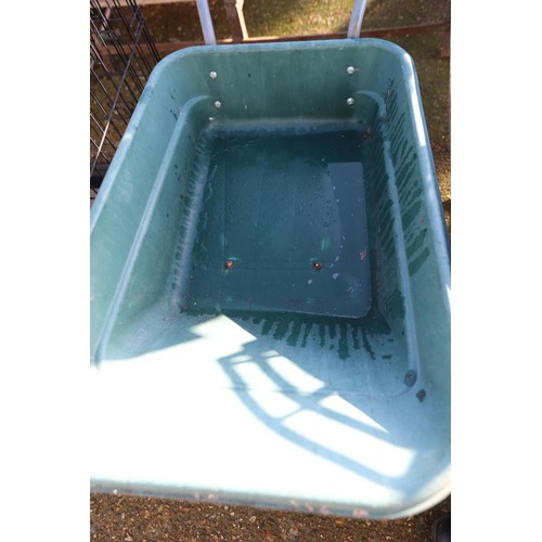 60 - Garden wheelbarrow plastic