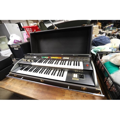 82 - Jack White portable organ - no leads