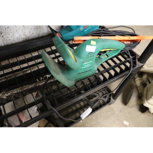 116 - Bosch battery hedge trimmer & electric garden line hedge trimmer - warranted until 12 noon Tuesday f... 