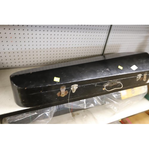 172 - Antique violin in case, a/f