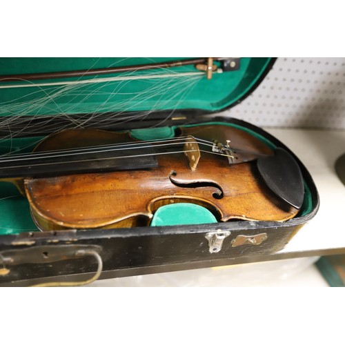 172 - Antique violin in case, a/f