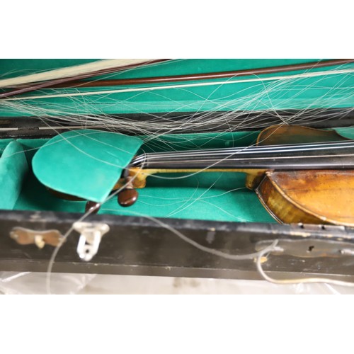 172 - Antique violin in case, a/f