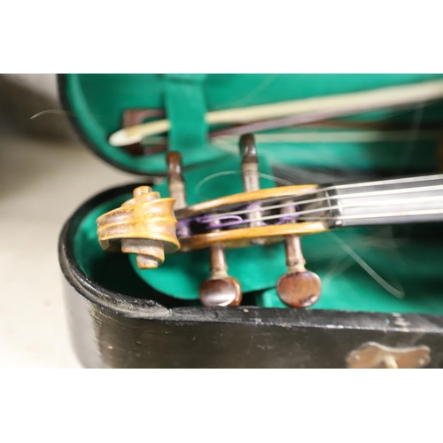 172 - Antique violin in case, a/f