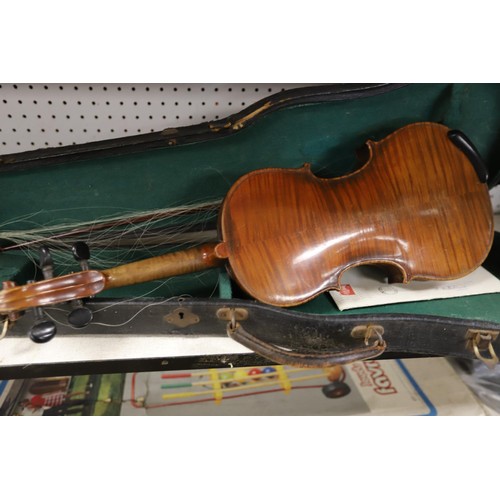 173 - Antique violin in case, a/f