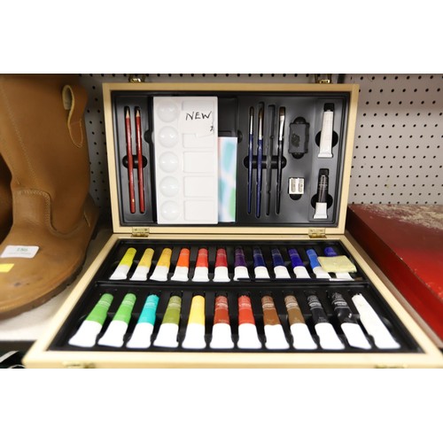 185 - Artist paint set