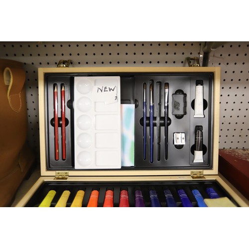 185 - Artist paint set