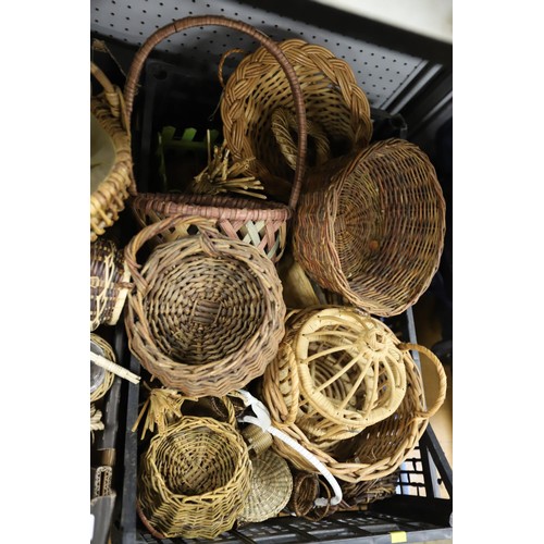 217 - Qty of various baskets