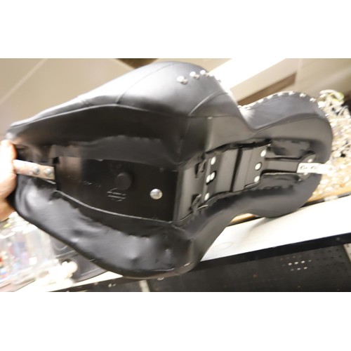 259 - Custom bike seat & Indian motorcycle mud guard