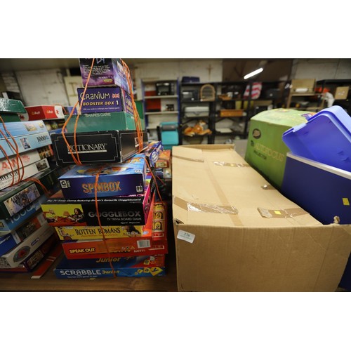 276 - 3 bundles of games & a box of toys/games