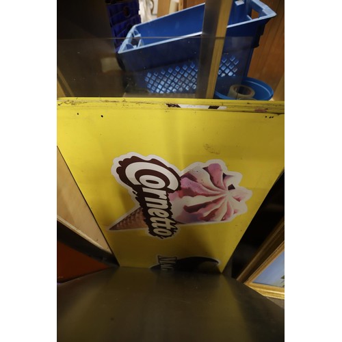 332 - 15 aluminium boards: ice cream adverts