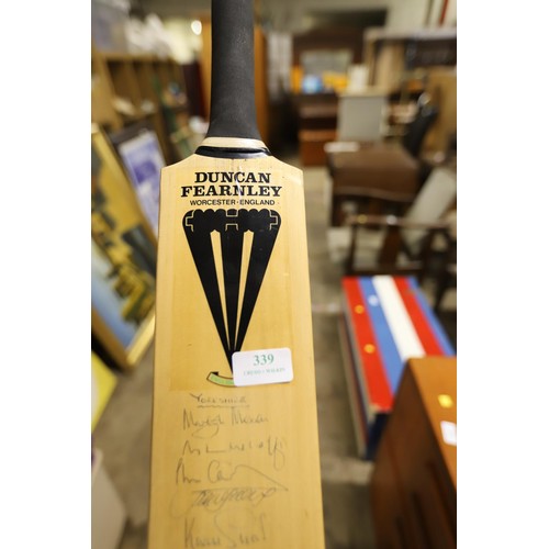 339 - Duncan Fearnley signed cricket bat - Yorkshire & Hampshire, incl Robin smith/David Gower, etc