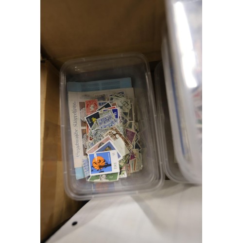 351 - Box of all world, incl India, etc, 1000s