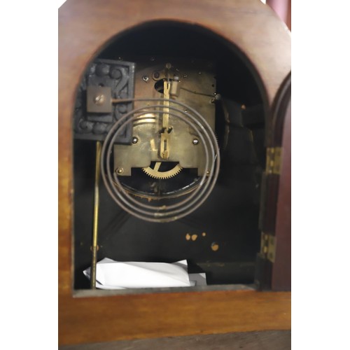 378 - Mantle clock with key & pendulum inside