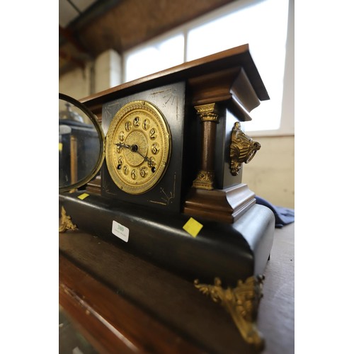 380 - Antique wooden mantle clock - key & pendulum inside