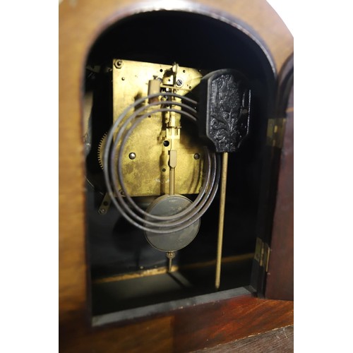 384 - Mantle clock with pendulum inside - no key