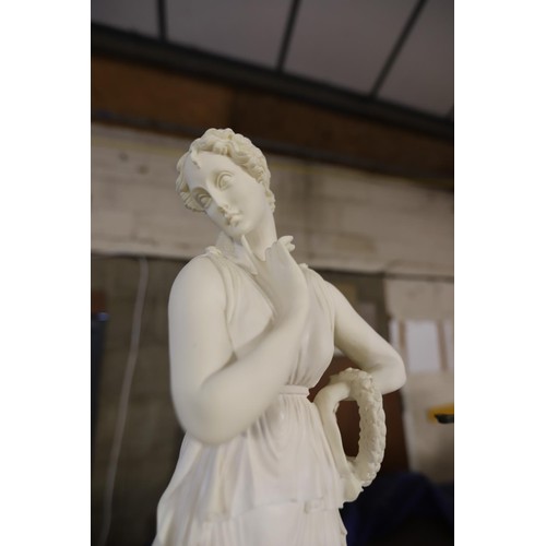 389 - Lady figurine statue