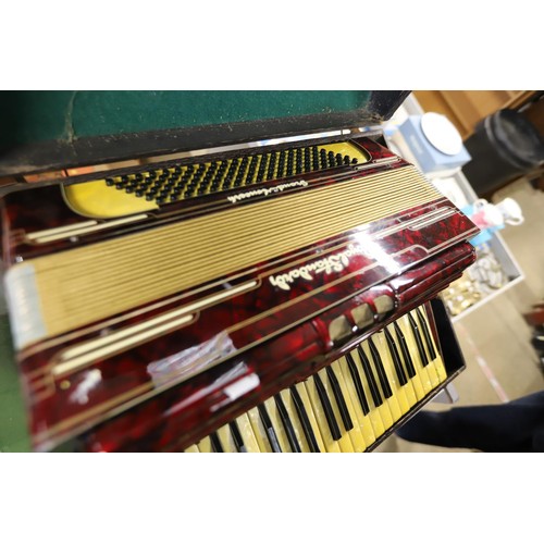 481 - Piano accordion