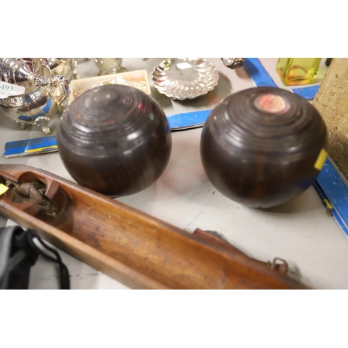 492 - 2 antique  wooden bowls, watch & ... shuttle