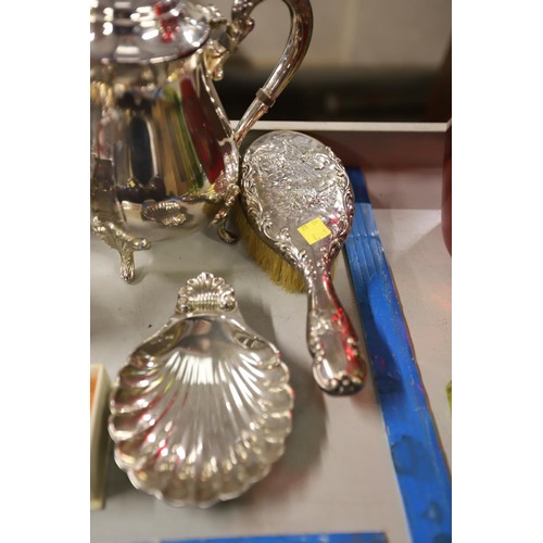 493 - Box containing Viners plated tea set & silver hair brush