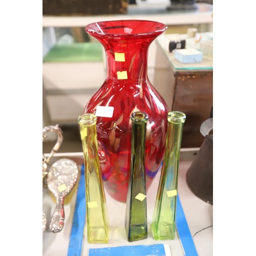 495 - Big red vase & 3 slim coloured glass