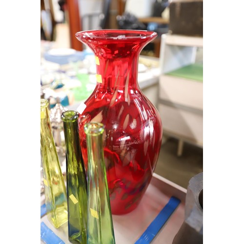 495 - Big red vase & 3 slim coloured glass