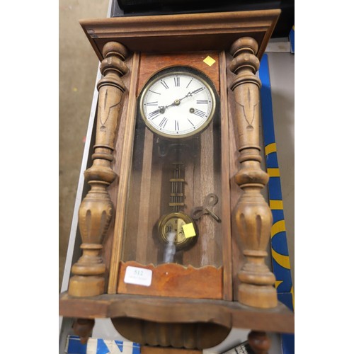 512 - Wall clock with pendulum & key (inside)