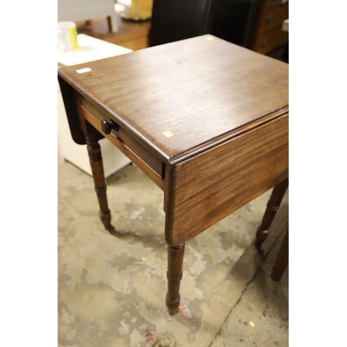 530 - Drop leaf table