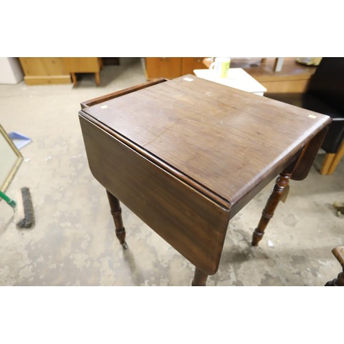 530 - Drop leaf table