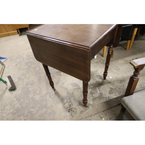 530 - Drop leaf table