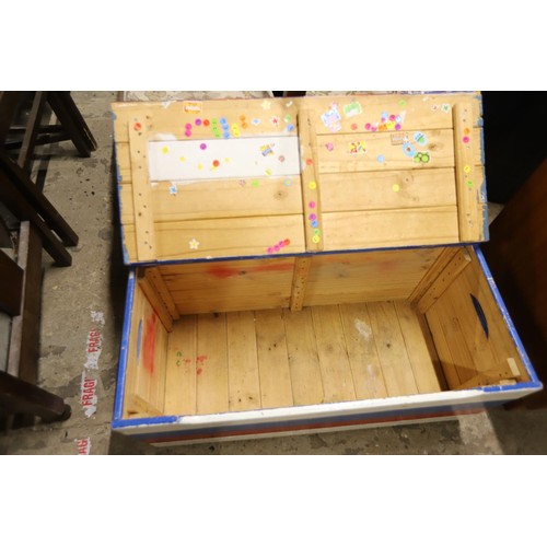 537 - Pine toy box