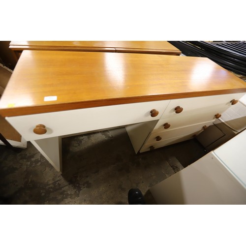 564 - 5 drawer dressing table/desk, white