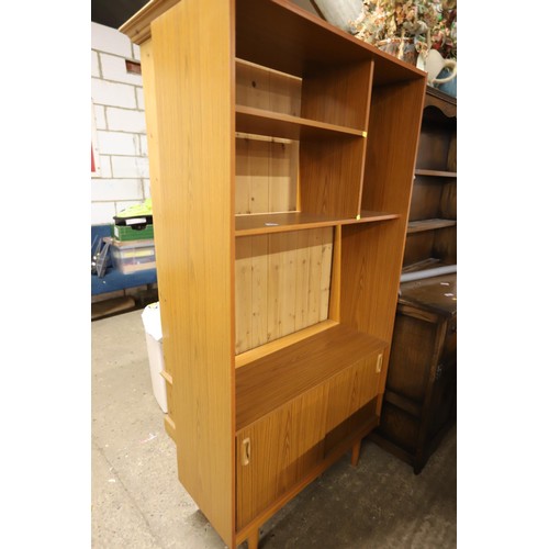 574 - Schrieber room divider/wall unit