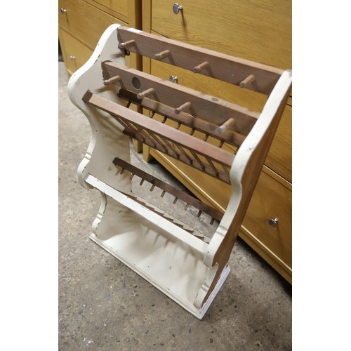 582 - Pine plate rack