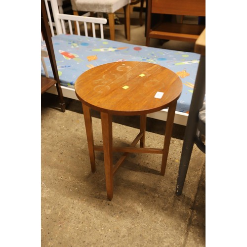 590 - Bentwood chair & small folding table