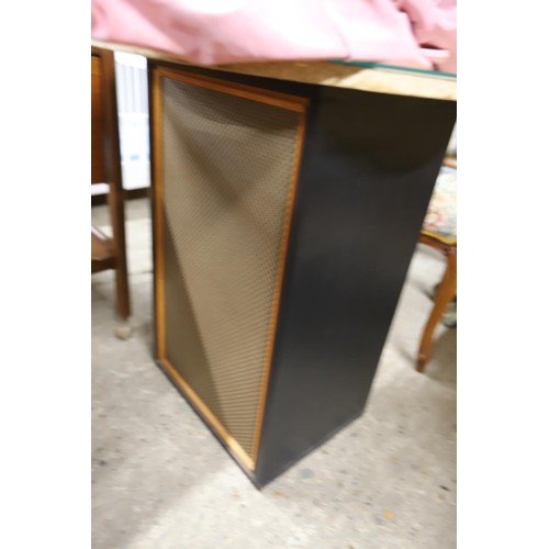 594 - Pair of retro table speakers