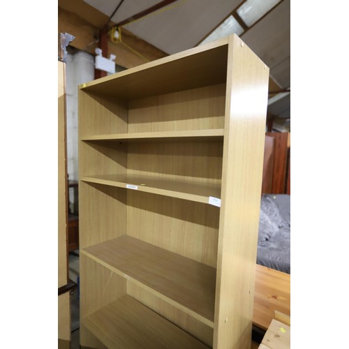 598 - Bookshelf