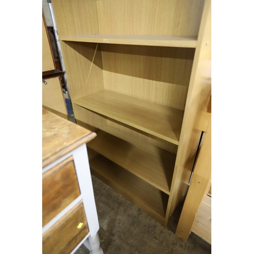 598 - Bookshelf