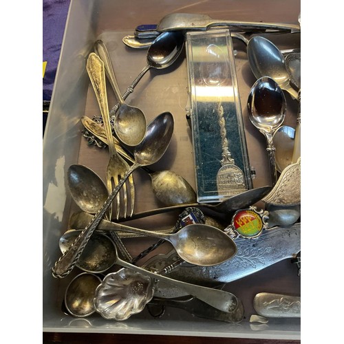 432 - Various silver plated quality cutlery