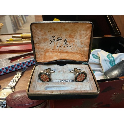 434 - Lacquered box with small misc items, incl various watches, cufflinks, rings, pens, etc