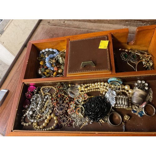 458 - Jewellery box & contents