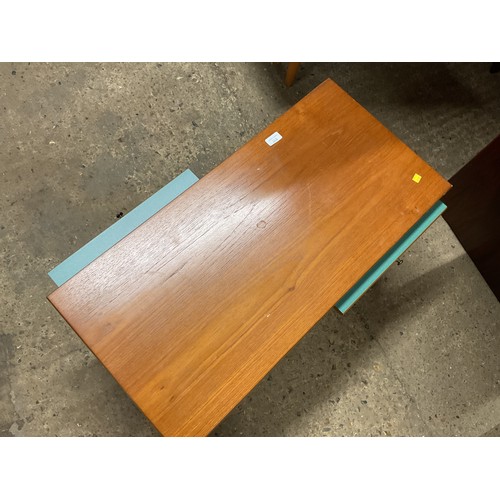 577 - Teak tv stand